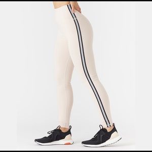 NEW! Glyder Revolution Legging in Rosewater